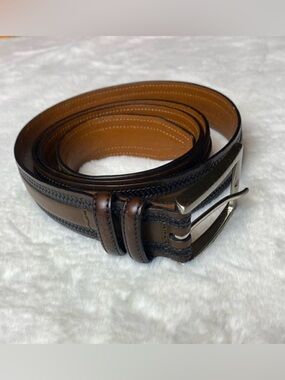 Johnston & Murphy Belt Size 44 Brown Leather Black Trim 1.5” Wide Dress Casual